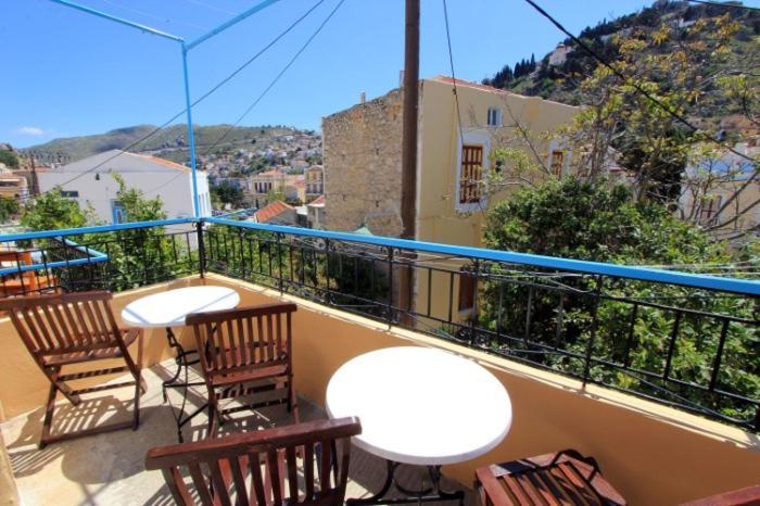 Symi Center Hotel Екстер'єр фото