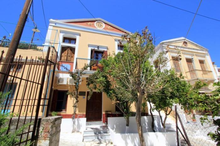 Symi Center Hotel Екстер'єр фото